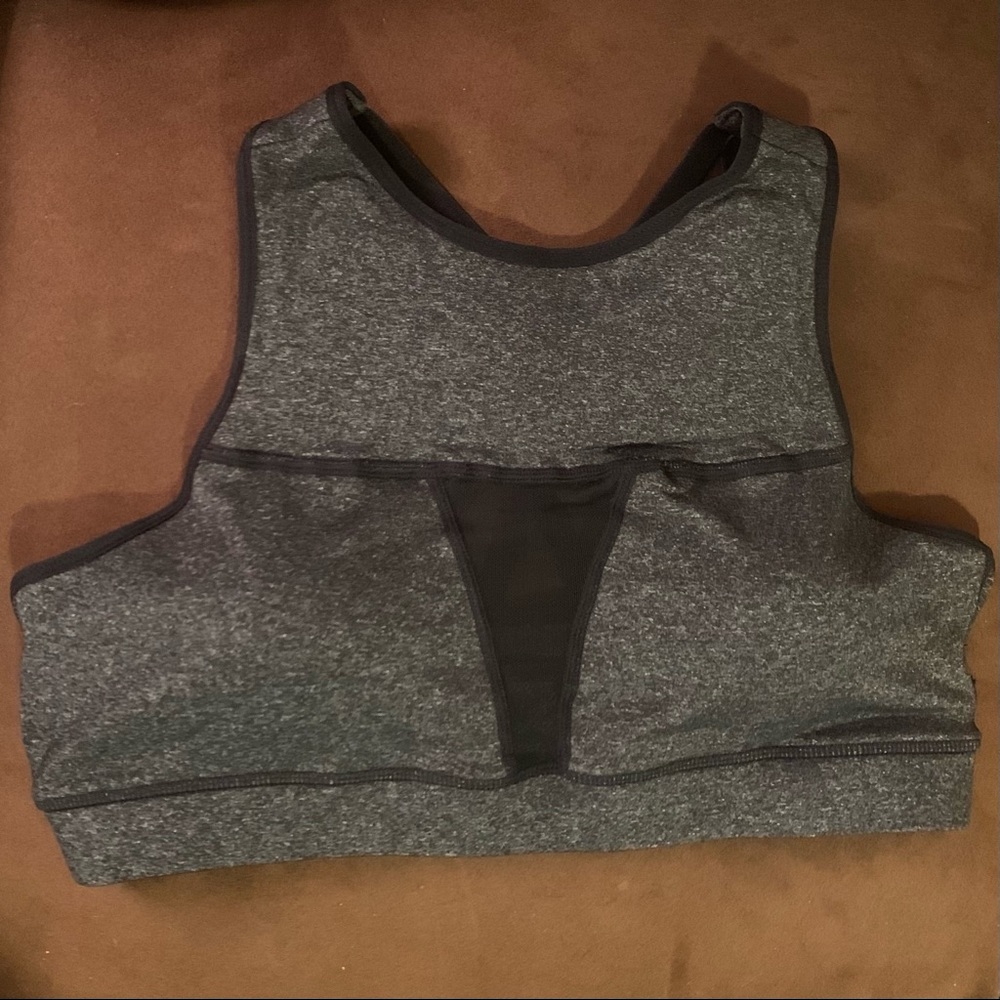 The Chestee “Tiffany” in Midnight Gray